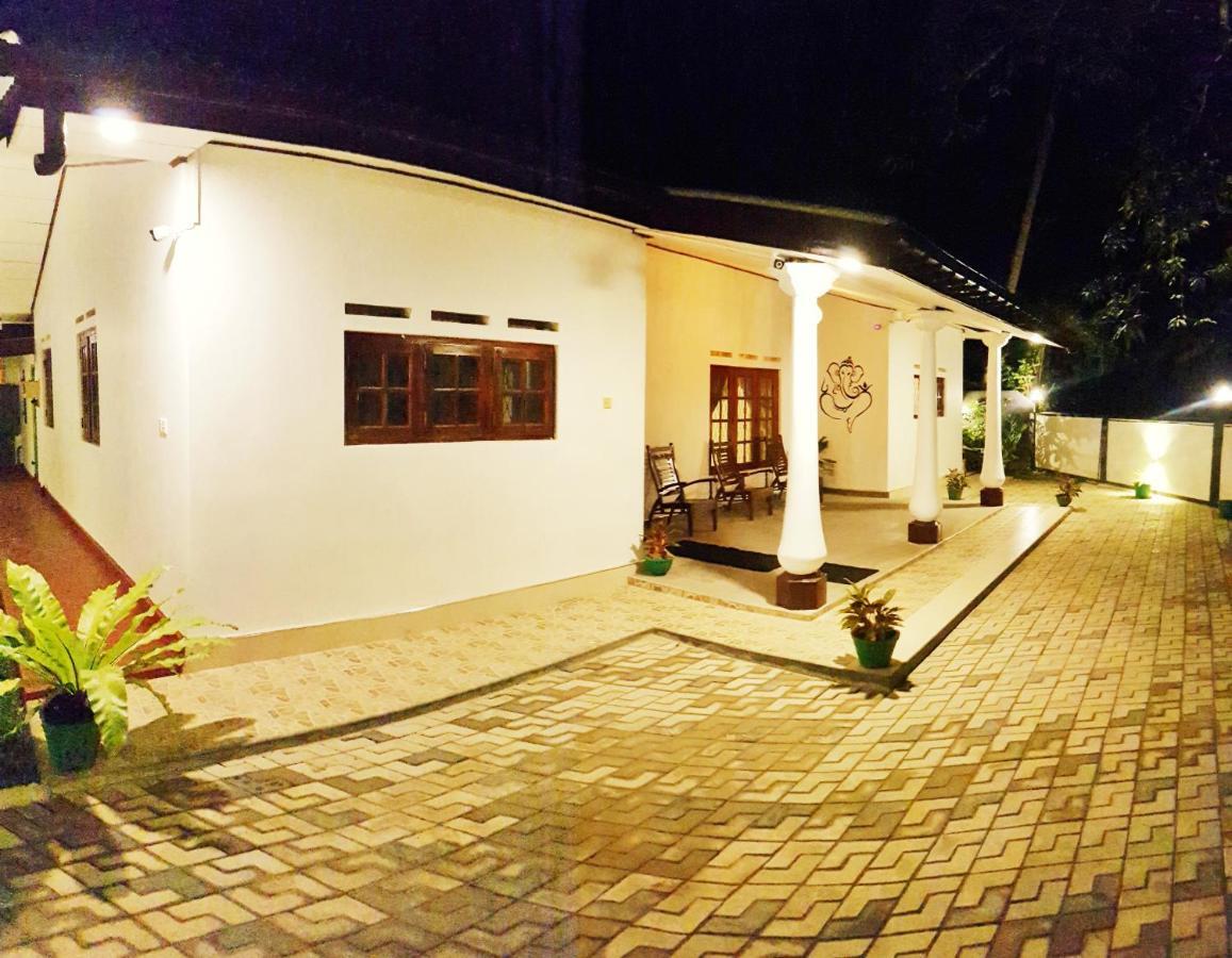 The Village Home Dickwella Zewnętrze zdjęcie